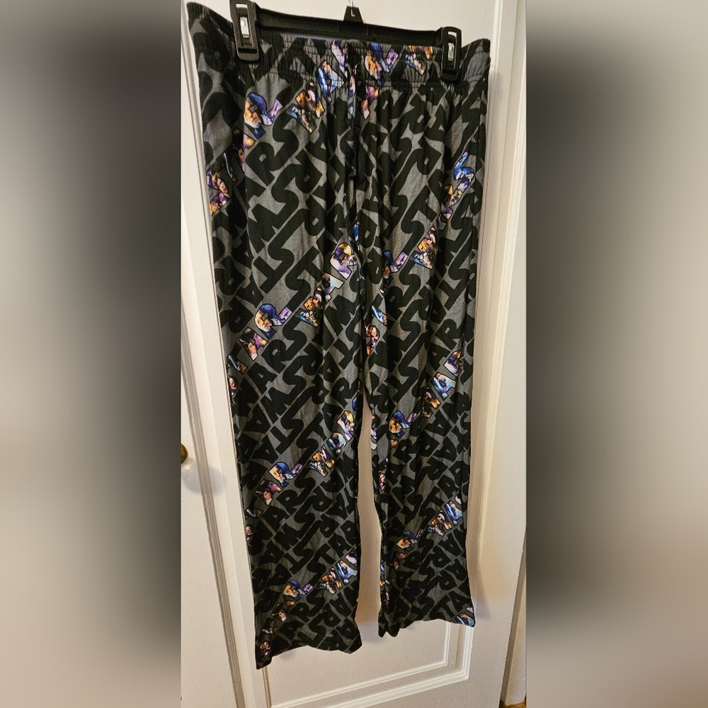 EUC Star Wars Pajama Pants, Mens Size M. Front drawstring. Side pockets.